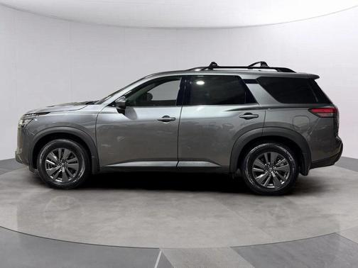 2022 Nissan Pathfinder SV 4WD