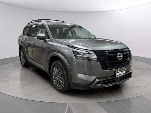 2022 Nissan Pathfinder SV 4WD