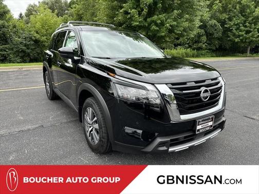 2025 Nissan Pathfinder SL 4WD