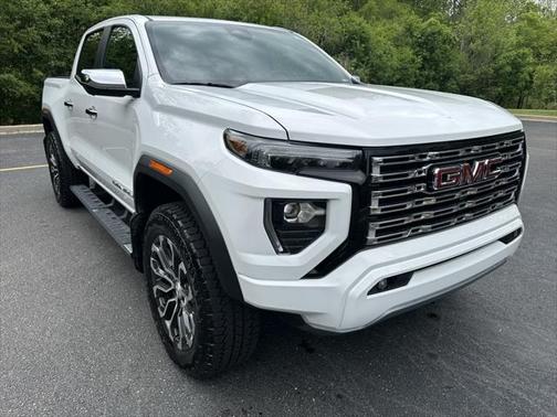 2024 GMC Canyon Denali