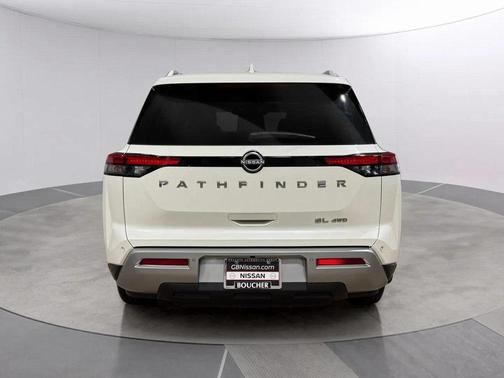 2023 Nissan Pathfinder SL 4WD