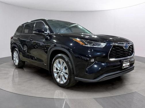 2022 Toyota Highlander Hybrid Limited
