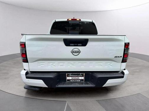 2025 Nissan Frontier SV