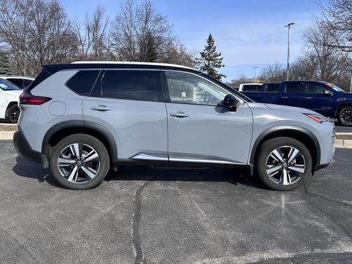2021 Nissan Rogue SL