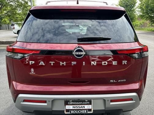 2022 Nissan Pathfinder SL 4WD