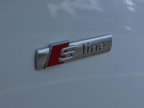 2022 Audi Q5 45 S line Premium Plus