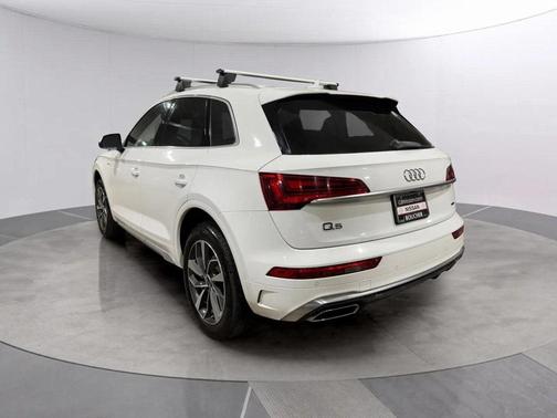2022 Audi Q5 45 S line Premium Plus