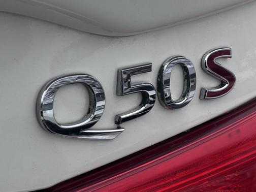 2016 INFINITI Q50 3.0t RED SPORT 400