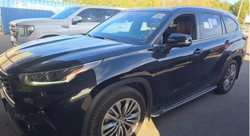 2023 Toyota Highlander Platinum