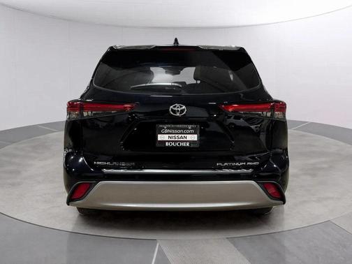 2023 Toyota Highlander Platinum