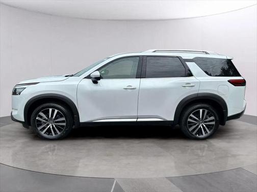 2025 Nissan Pathfinder Platinum 4WD