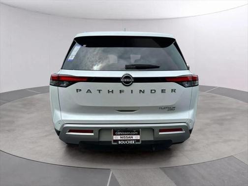 2025 Nissan Pathfinder Platinum 4WD