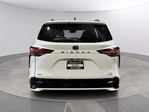 2022 Toyota Sienna Limited 7-Passenger