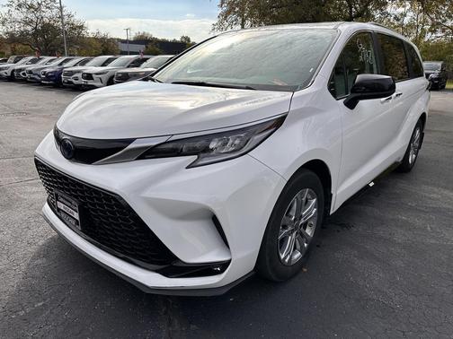 2022 Toyota Sienna Limited 7-Passenger