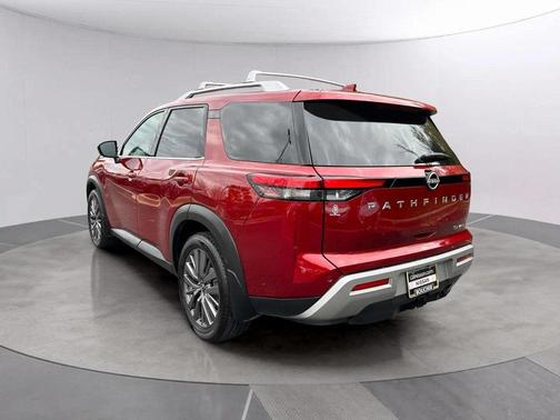 2024 Nissan Pathfinder SL 4WD