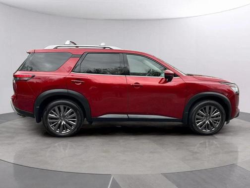 2024 Nissan Pathfinder SL 4WD