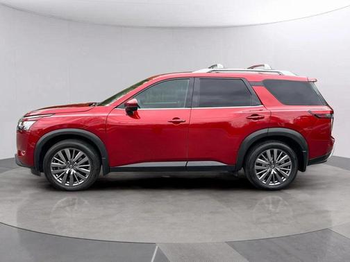 2024 Nissan Pathfinder SL 4WD
