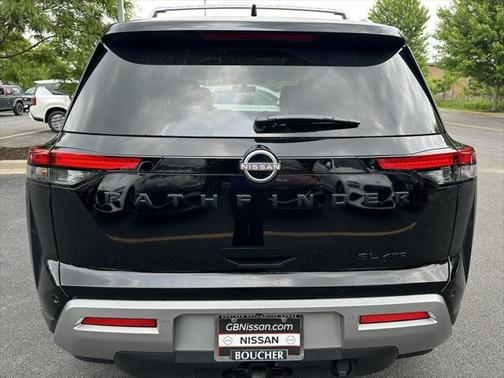 2025 Nissan Pathfinder SL 4WD