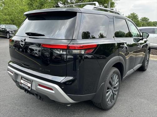 2025 Nissan Pathfinder SL 4WD