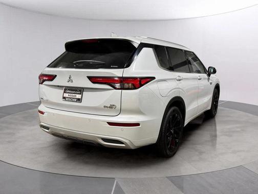 2024 Mitsubishi Outlander PHEV SEL