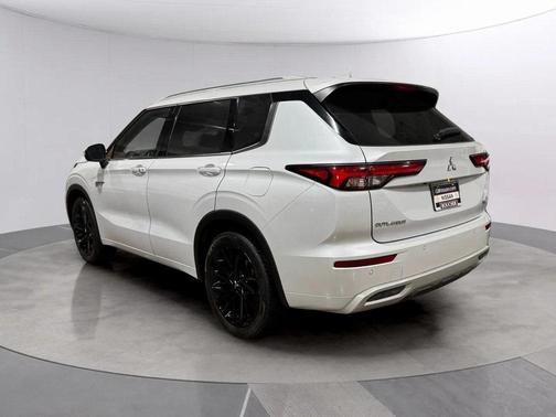 2024 Mitsubishi Outlander PHEV SEL
