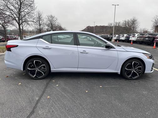 2024 Nissan Altima SR Intelligent AWD