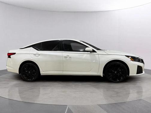 2024 Nissan Altima 2.5 SL