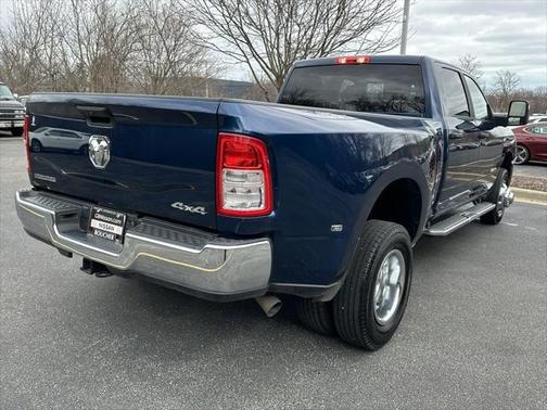 2024 RAM 3500 Big Horn Crew Cab 4x4 8' Box