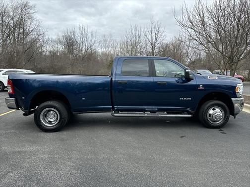 2024 RAM 3500 Big Horn Crew Cab 4x4 8' Box