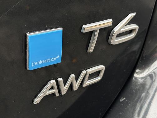 2015 Volvo XC60 T6 R-Design Platinum