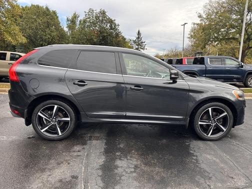2015 Volvo XC60 T6 R-Design Platinum