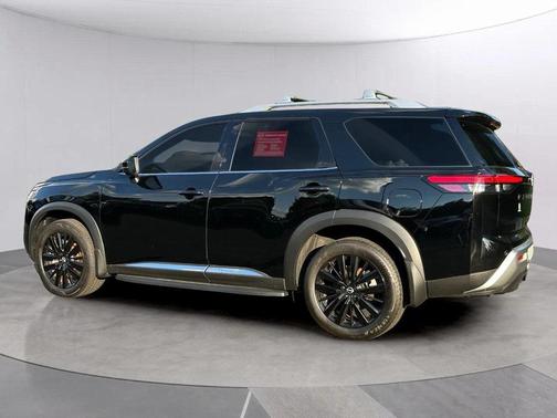 2024 Nissan Pathfinder Platinum 4WD