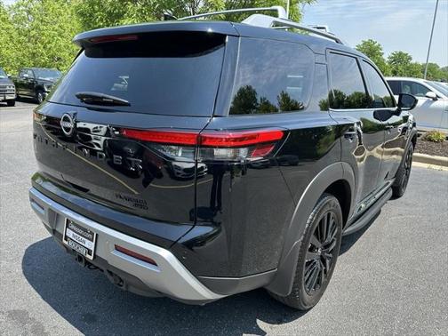 2024 Nissan Pathfinder Platinum 4WD