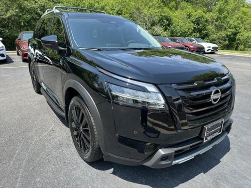 2024 Nissan Pathfinder Platinum 4WD
