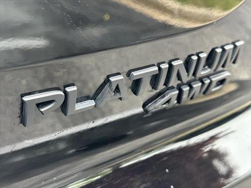 2024 Nissan Pathfinder Platinum 4WD