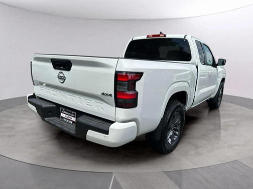 2025 Nissan Frontier SV