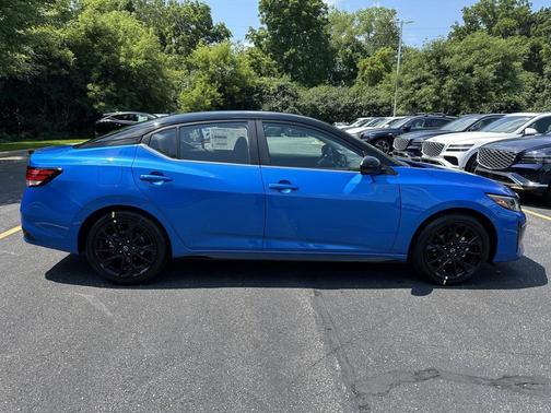 2025 Nissan Sentra SR