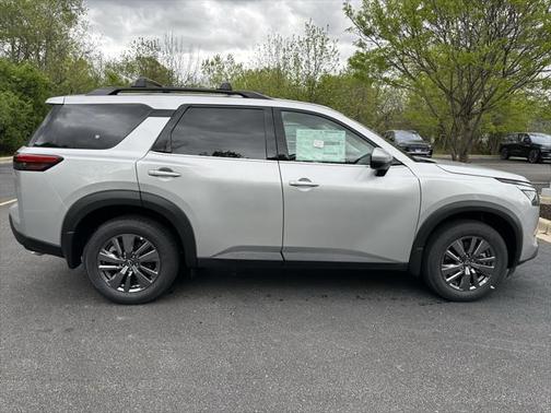 2025 Nissan Pathfinder SV 4WD