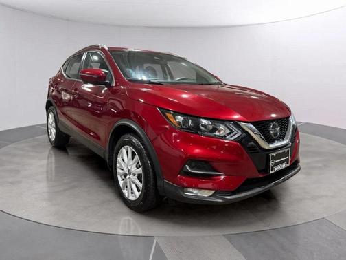 2022 Nissan Rogue Sport SV