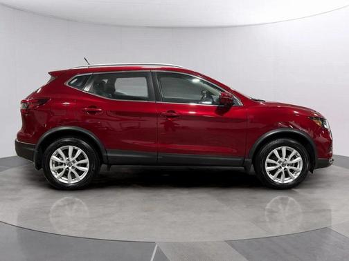 2022 Nissan Rogue Sport SV