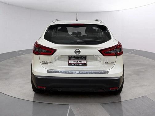 2022 Nissan Rogue Sport SL