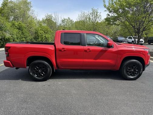 2024 Nissan Frontier SV