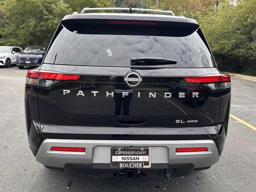2025 Nissan Pathfinder SL 4WD