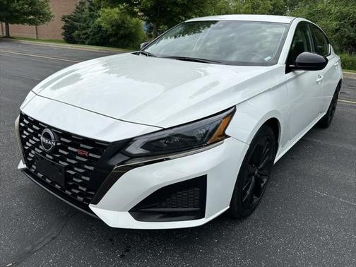 2023 Nissan Altima SR FWD