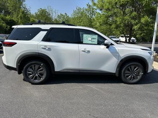 2025 Nissan Pathfinder SV 4WD