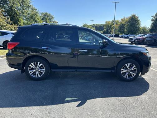 2020 Nissan Pathfinder SL 4WD