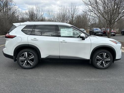 2025 Nissan Rogue SL