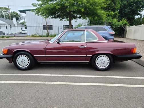 1986 Mercedes-Benz SL-Class 560SL