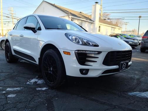 2016 Porsche Macan S