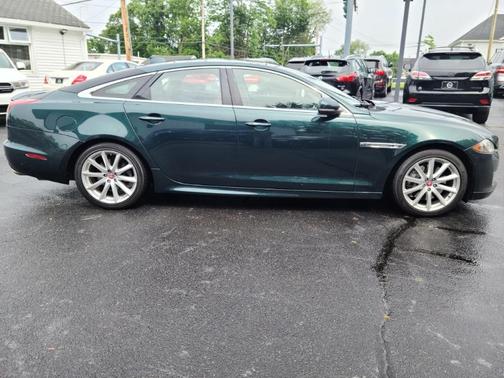2018 Jaguar XJ XJ R-Sport